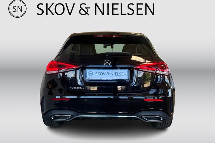 Sort Mercedes A180 d fra 2019