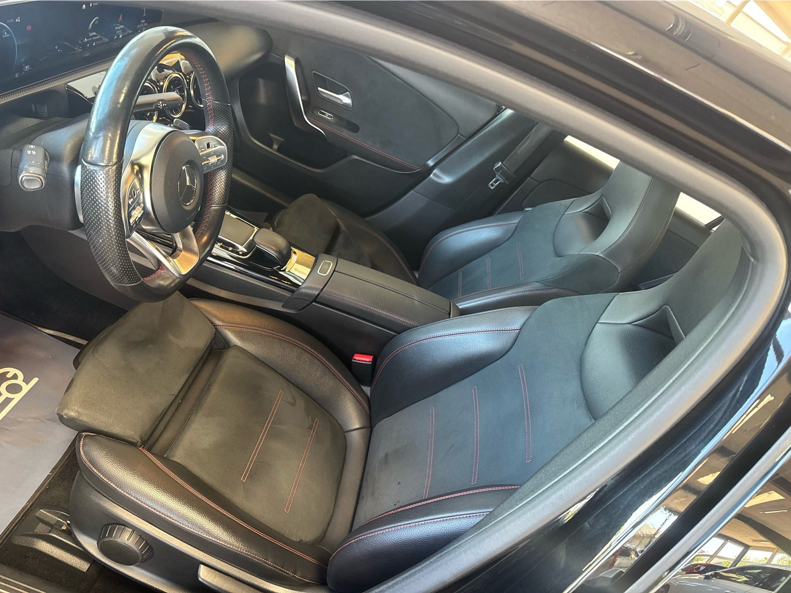 Sort Mercedes A180 d fra 2019