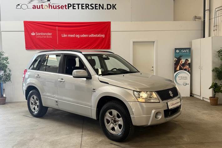 Sølv Suzuki Grand Vitara fra 2006
