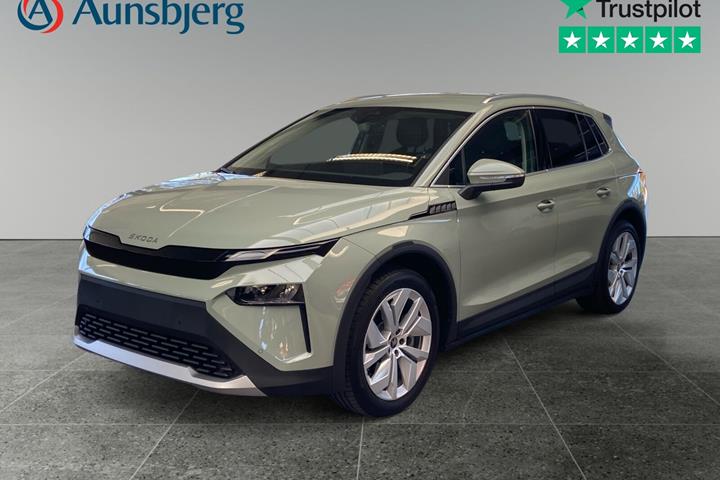 Grøn Skoda Elroq fra 2025 set udefra