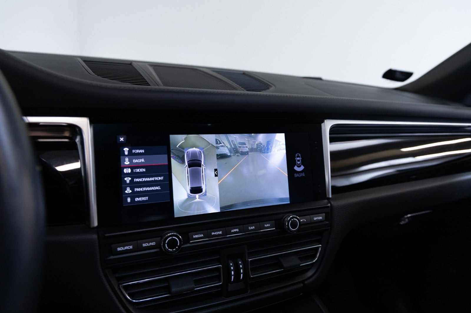 Sort Porsche Macan S fra 2021