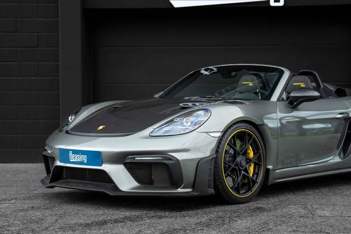 Grå Porsche 718 Spyder RS fra 2024