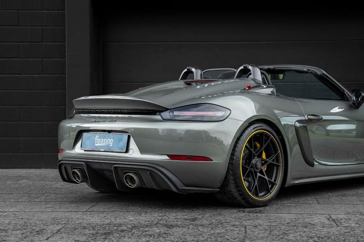 Grå Porsche 718 Spyder RS fra 2024