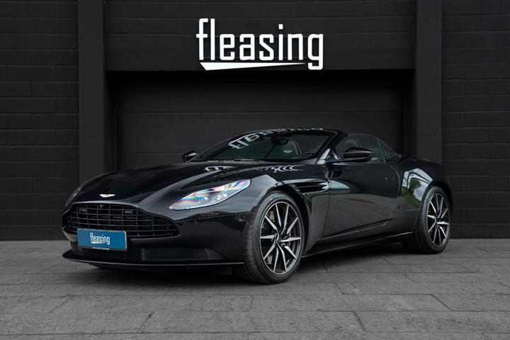 Sort Aston Martin DB11 fra 2019 set udefra