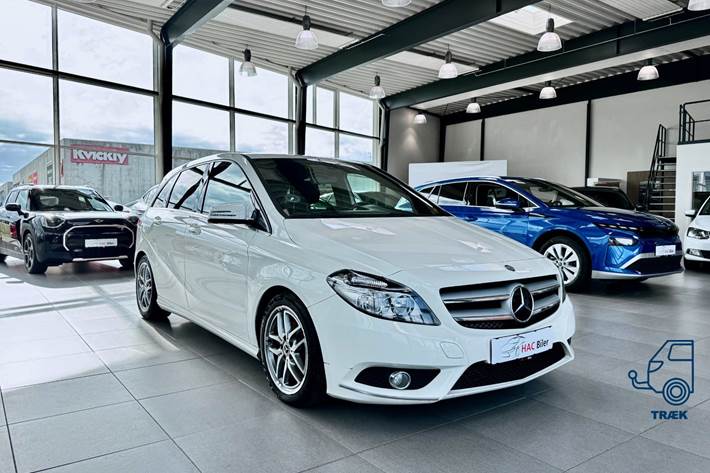 Hvid Mercedes B180 fra 2013