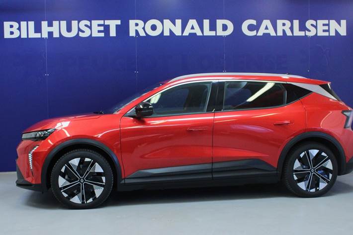 Rød Renault Scenic E-Tech fra 2024