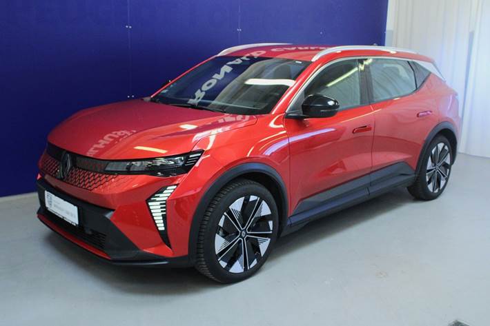 Rød Renault Scenic E-Tech fra 2024