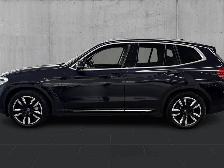 BMW iX3 Charged