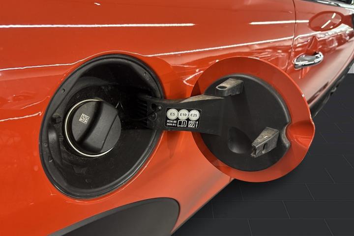 Orange Mini Cooper fra 2019