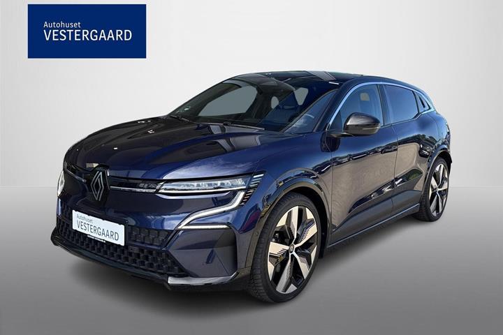 Blå Renault Megane E-Tech fra 2022 set udefra