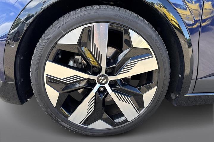 Blå Renault Megane E-Tech fra 2022