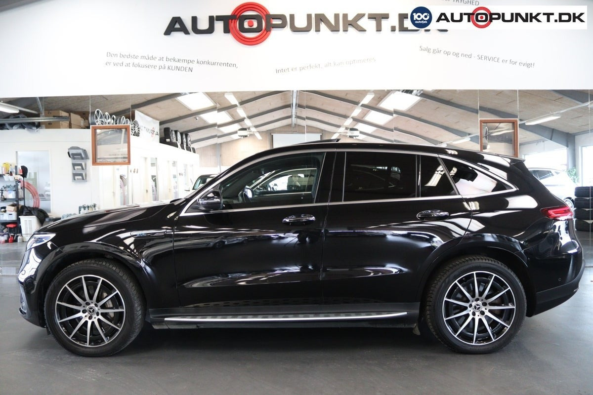 Sort Mercedes EQC400 fra 2020