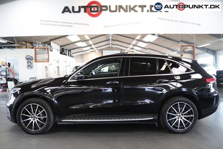 Sort Mercedes EQC400 fra 2020