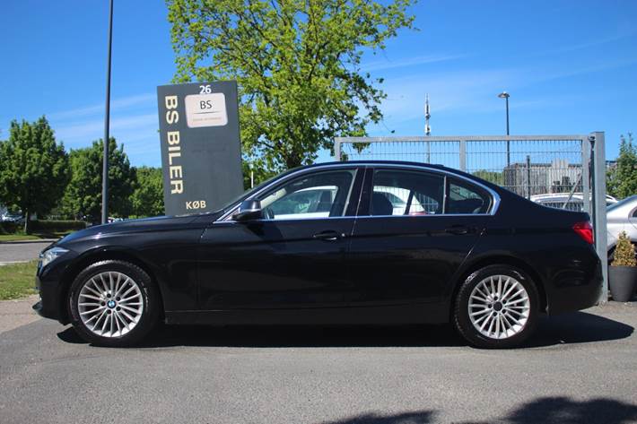 Sort BMW 320d fra 2016