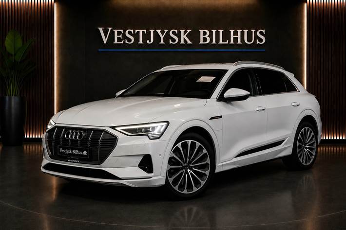 Hvid Audi e-tron fra 2020 set udefra