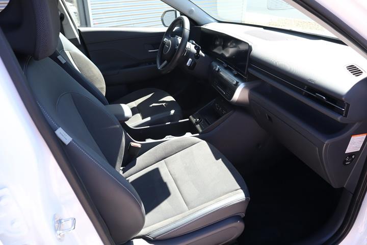 Hvid Hyundai Kona fra 2024
