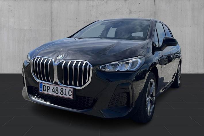 undefined BMW 225e fra 2023 set udefra