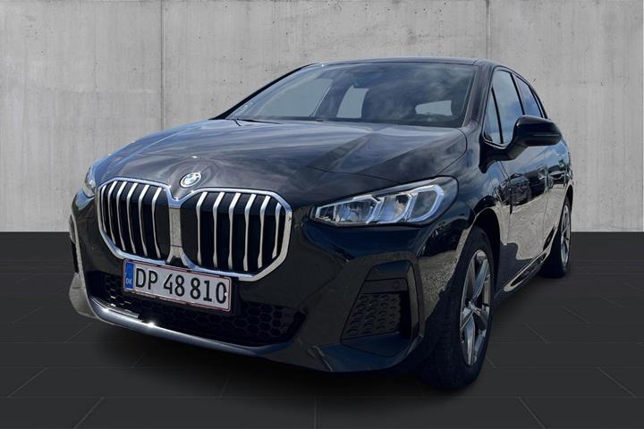 undefined BMW 225e fra 2023 set udefra