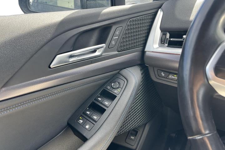 undefined BMW 225e fra 2023