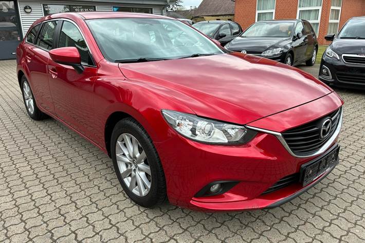 Rød Mazda 6 fra 2015
