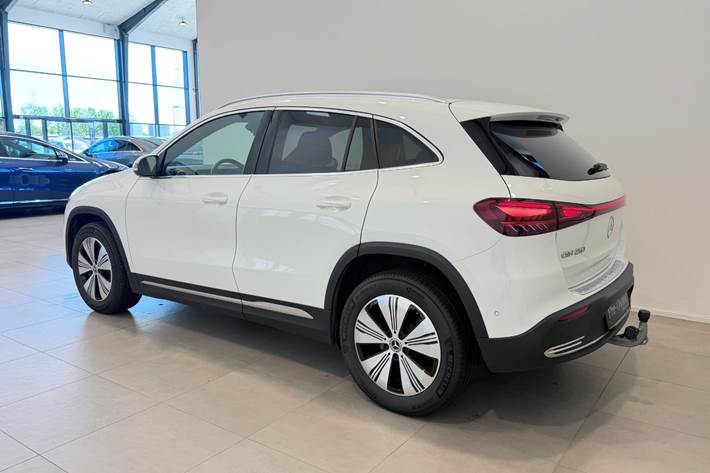 Hvid Mercedes EQA250 fra 2025