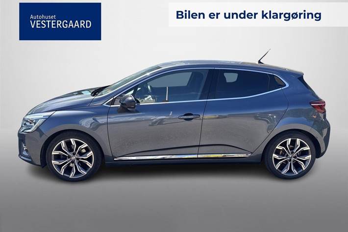 Grå Renault Clio V fra 2020