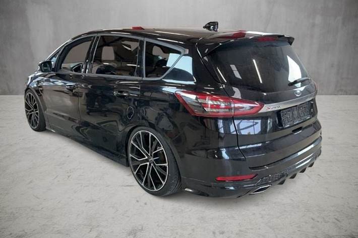 Sort Ford S-MAX fra 2020