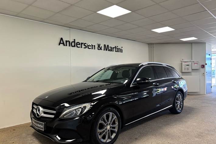 Sort Mercedes C200 fra 2015