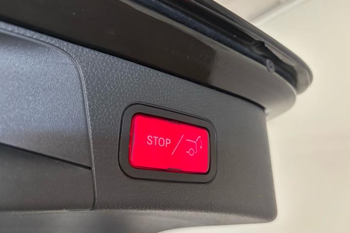 Sort Mercedes C200 fra 2015