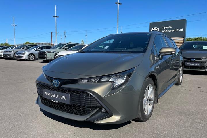 Bronze Toyota Corolla fra 2019 set udefra