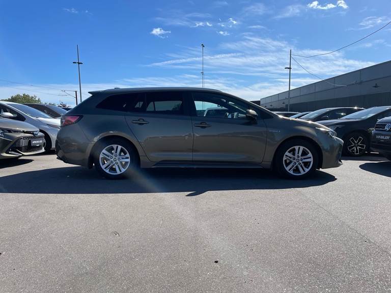 Toyota Corolla 1,8 Touring Sports Hybrid H3 Smart E-CVT 122HK Stc Trinl. Gear