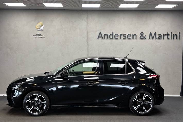 Sort Opel Corsa fra 2022