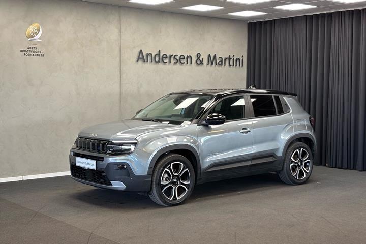 Grå Jeep Avenger fra 2023 set udefra