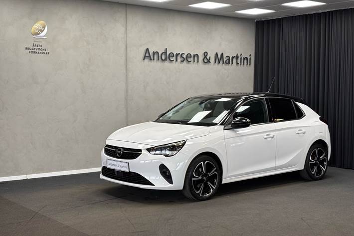 Hvid Opel Corsa fra 2021