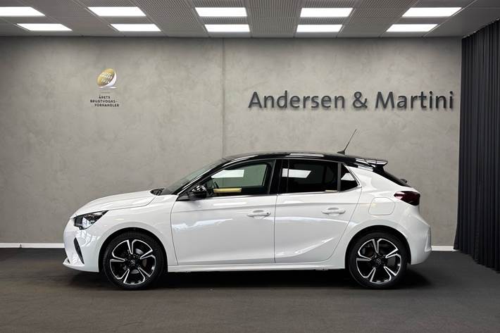 Hvid Opel Corsa fra 2021