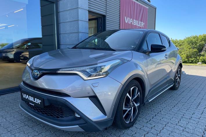 Grå Toyota C-HR fra 2017