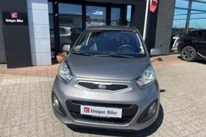 Grå Kia Picanto fra 2013