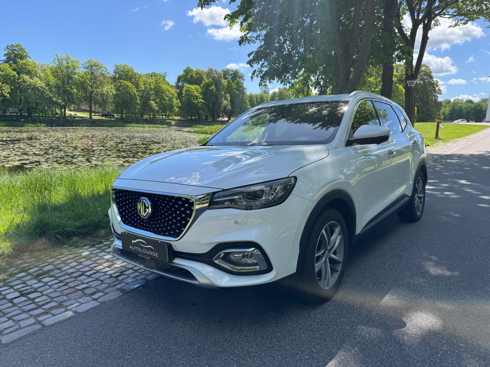 Hvid MG EHS fra 2022