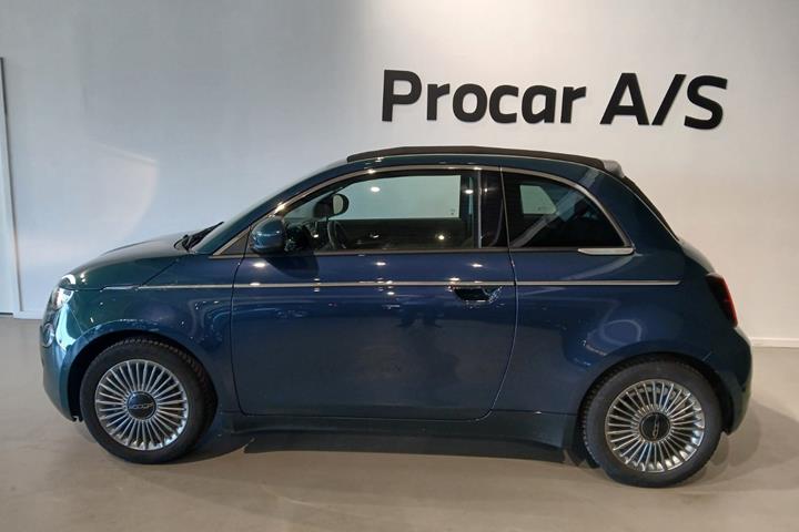 Grøn Fiat 500e fra 2023