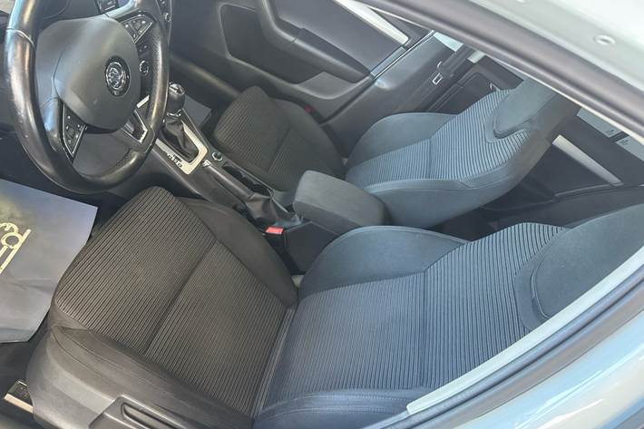 Hvid Skoda Octavia fra 2017