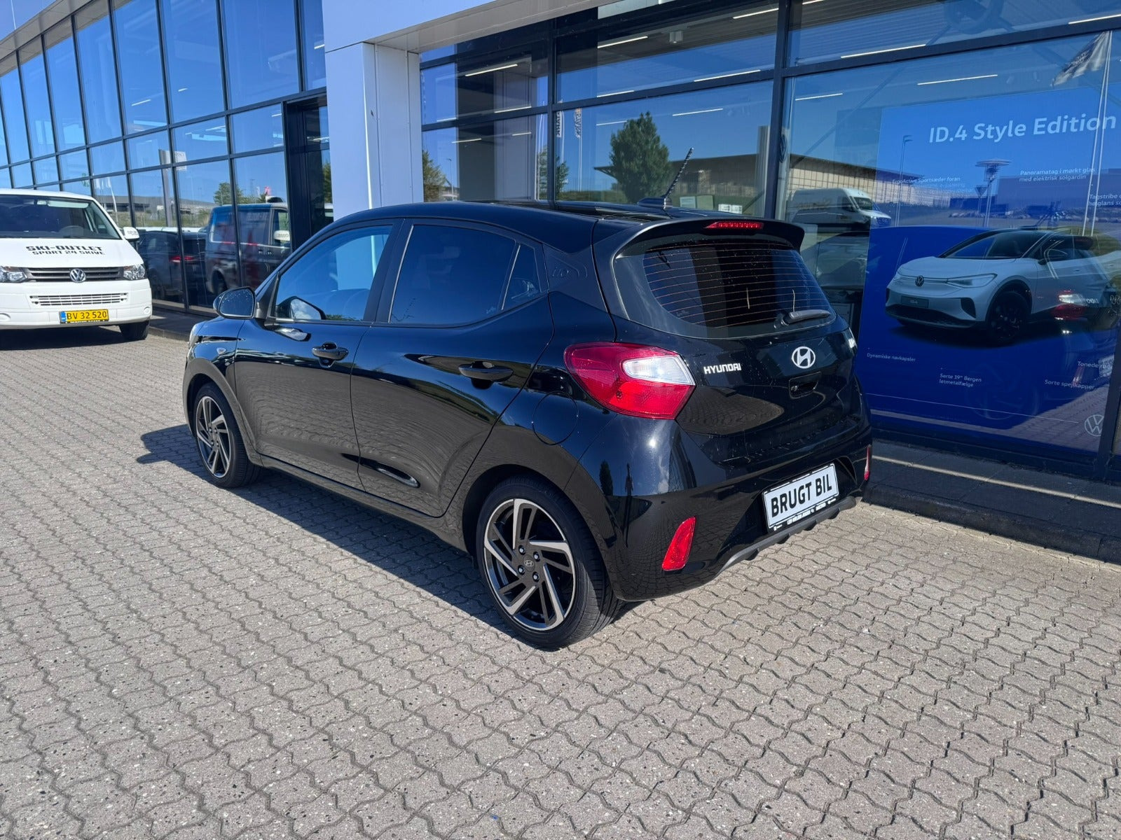 Sort Hyundai i10 fra 2024