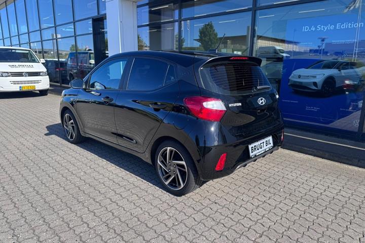 Sort Hyundai i10 fra 2024