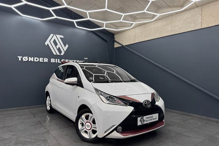 Hvid Toyota Aygo fra 2017
