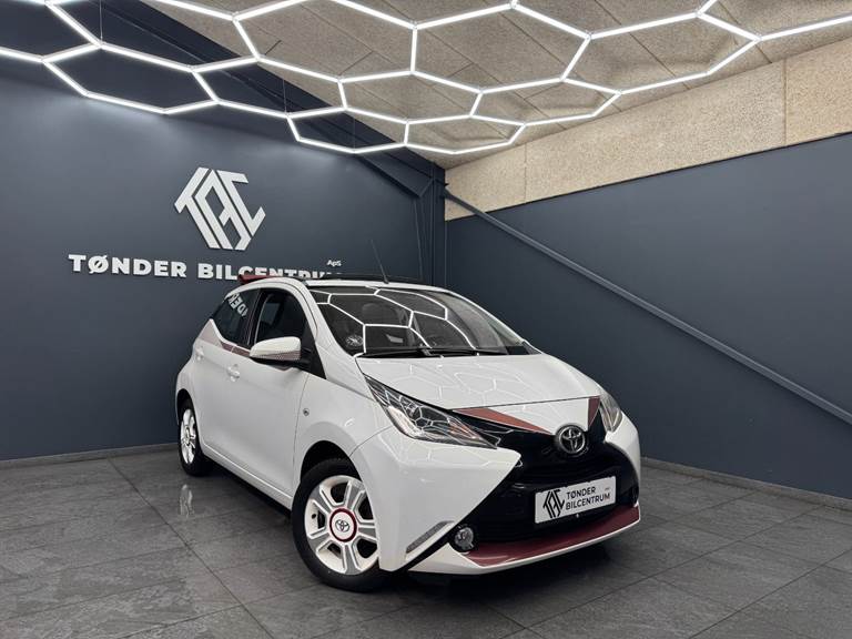 Toyota Aygo 1,0 VVT-i x-wave Sky