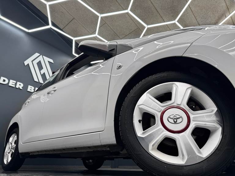Toyota Aygo 1,0 VVT-i x-wave Sky