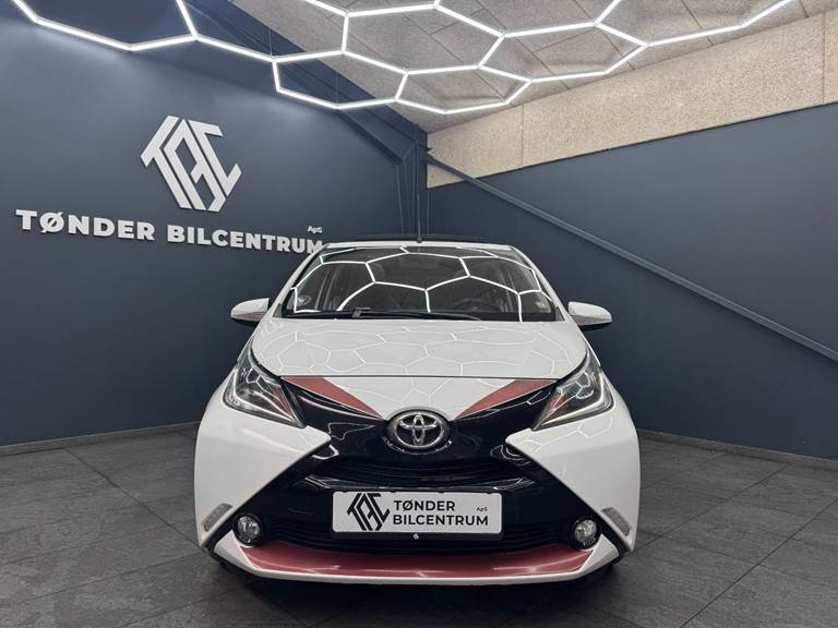 Toyota Aygo 1,0 VVT-i x-wave Sky