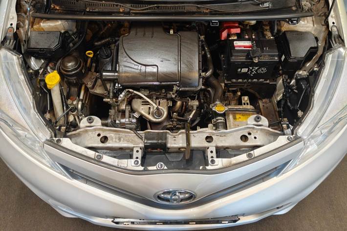 undefined Toyota Yaris fra 2011