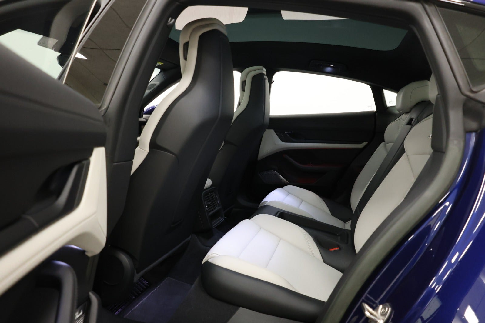 Blå Porsche Taycan 4S fra 2022