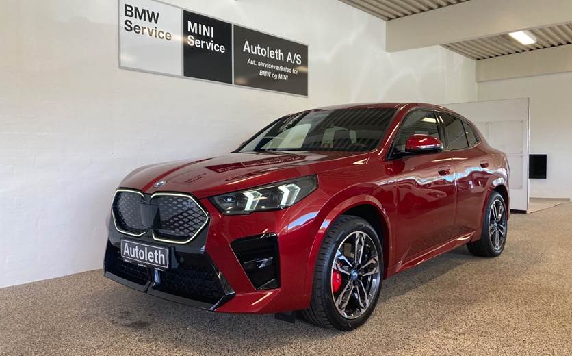 BMW iX2 xDrive30 M-Sport