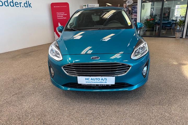 Turquoise Ford Fiesta fra 2018